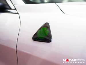  Alfa Romeo Giulia Quadrifoglio (QV) Fender Badge Cover Set - Carbon Fiber - Green Clover